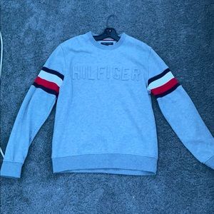 Grey Tommy Hilfiger crewneck with blue,white,red❤️